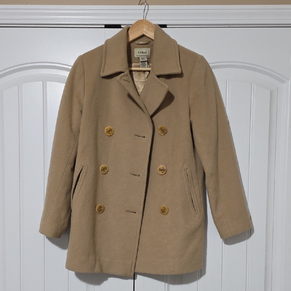 L.L. Bean Women's Classic Camel Peacoat.  Size 6